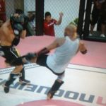 Spider apaga sparring em treino e fala dos remédios: “Ia acabar me viciando”